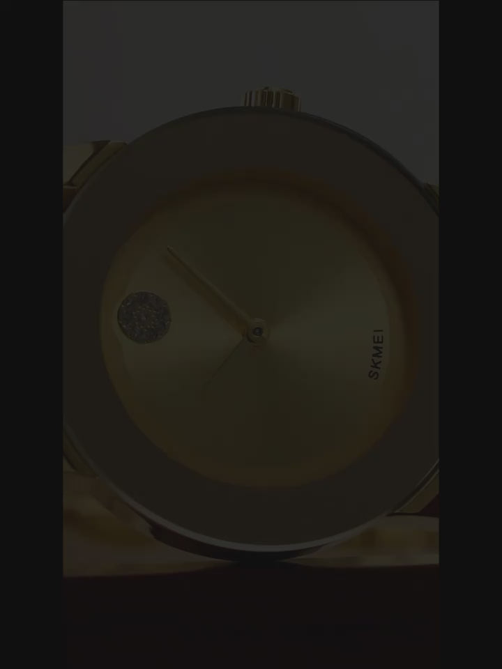 Elegant women's quartz watch with round dial